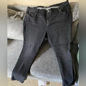 Levi’s 721 High Rise Skinny Denim Jeans. Black.